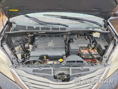 Zdjęcie 12 z 13 samochodu: 2014 TOYOTA SIENNA XLE 8-PASSENGER VIN:5TDYK3DC3ES426269 - miniatura