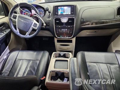 Zdjęcie 8 z 13 samochodu: 2015 CHRYSLER TOWN & COUNTRY TOURING VIN:2C4RC1BG7FR695686 - miniatura