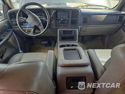 Zdjęcie 8 z 12 samochodu: 2003 CHEVROLET TAHOE C1500 VIN:1GNEC13ZX3R312539 - miniatura