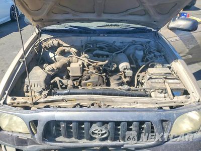 Zdjęcie 11 z 12 samochodu: 2001 TOYOTA TACOMA BASE VIN:5TENL42NX1Z865685 - miniatura