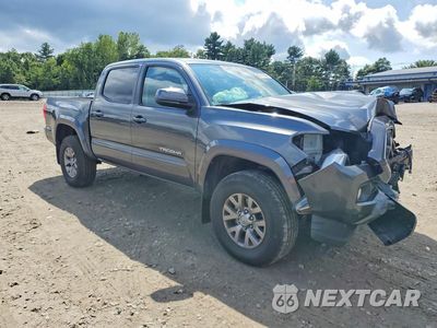 Czwarte zdjęcie samochodu z boku: 2017 TOYOTA TACOMA SR5 V6 VIN:3TMCZ5AN4HM077330 - miniatura