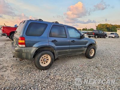 Trzecie zdjęcie samochodu z tyłu: 2001 FORD ESCAPE XLS VIN:1FMYU01191KA64912 - miniatura
