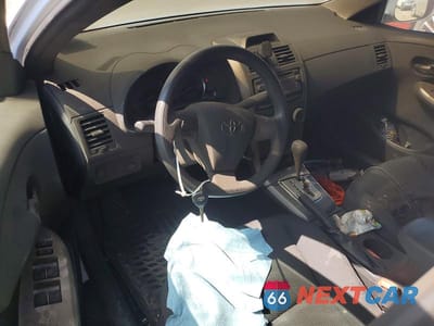 Zdjęcie 8 z 12 samochodu: 2012 TOYOTA COROLLA S VIN:2T1BU4EE2CC836458 - miniatura