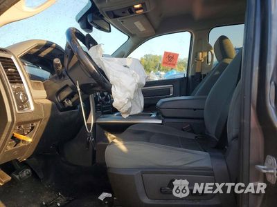 Zdjęcie 7 z 12 samochodu: 2019 RAM 1500 CLASSIC SLT VIN:1C6RR7LTXKS560263 - miniatura