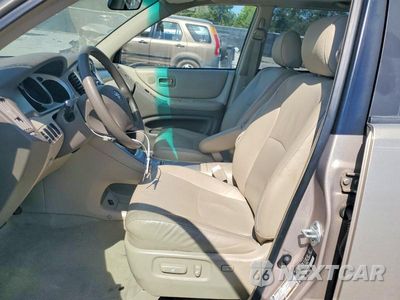 Zdjęcie 7 z 12 samochodu: 2004 TOYOTA HIGHLANDER BASE VIN:JTEGP21A340032634 - miniatura