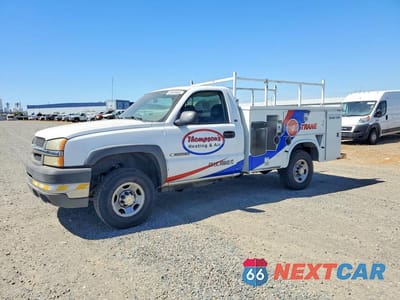 2004 CHEVROLET SILVERADO C2500 1GBGC24U54E367732 - główne zdjęcie licytacji z USA - miniatura