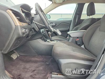 Zdjęcie 7 z 13 samochodu: 2017 JEEP CHEROKEE LATITUDE VIN:1C4PJLCB1HW534885 - miniatura