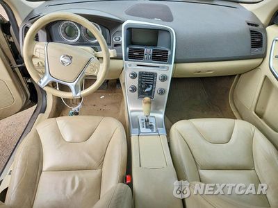 Zdjęcie 8 z 12 samochodu: 2011 VOLVO XC60 T6 VIN:YV4902DZ0B2184517 - miniatura
