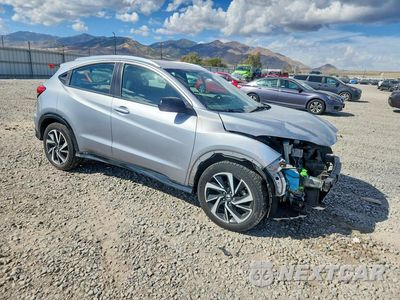 Czwarte zdjęcie samochodu z boku: 2019 HONDA HR-V SPORT VIN:3CZRU6H15KG714579 - miniatura