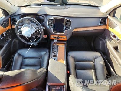 Zdjęcie 8 z 13 samochodu: 2022 VOLVO XC90 T6 MOMENTUM VIN:YV4A22PK4N1788426 - miniatura