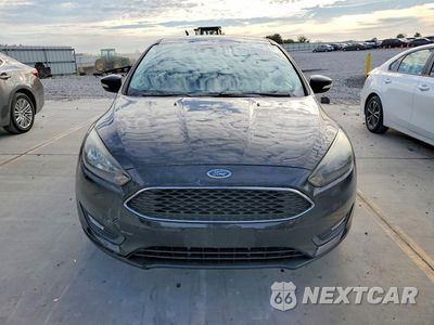 Piąte zdjęcie samochodu w środku: 2016 FORD FOCUS SE VIN:1FADP3F24GL359082 - miniatura
