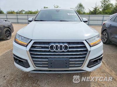 Piąte zdjęcie samochodu w środku: 2017 AUDI Q7 PREMIUM PLUS VIN:WA1LAAF70HD037245 - miniatura