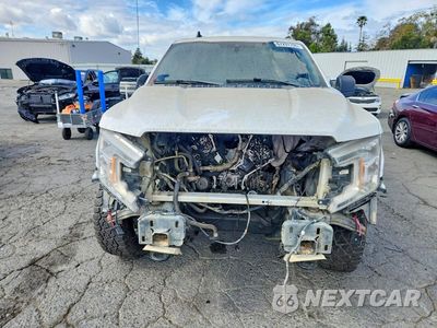Piąte zdjęcie samochodu w środku: 2020 FORD F150 SUPERCREW VIN:1FTFW1E55LKE00146 - miniatura