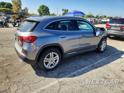 Trzecie zdjęcie samochodu z tyłu: 2021 MERCEDES-BENZ GLA 250 VIN:W1N4N4GB6MJ144114 - miniatura