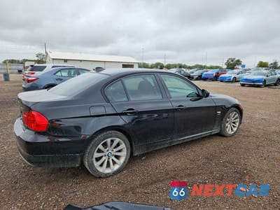 Trzecie zdjęcie samochodu z tyłu: 2011 BMW 328 XI VIN:WBAPK7G56BNN69716 - miniatura