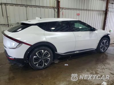 Trzecie zdjęcie samochodu z tyłu: 2024 KIA EV6 WIND VIN:KNDC34LA9R5214551 - miniatura