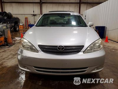 Piąte zdjęcie samochodu w środku: 2003 TOYOTA CAMRY XLE VIN:4T1BE30KX3U152308 - miniatura