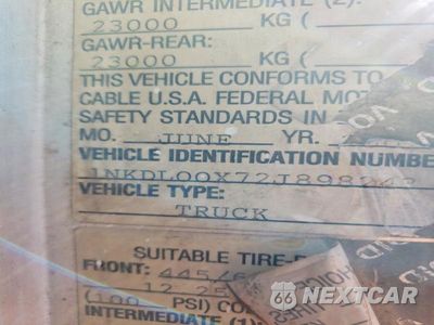 Zdjęcie 11 z 12 samochodu: 2002 KENWORTH T800 DUMP TRUCK VIN:1NKDL00X72J898243 - miniatura