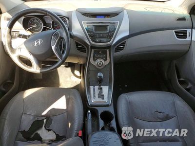 Zdjęcie 8 z 12 samochodu: 2013 HYUNDAI ELANTRA LIMITED VIN:KMHDH4AE0DU840981 - miniatura