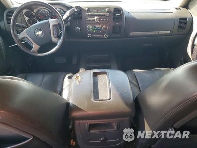 Zdjęcie 8 z 12 samochodu: 2011 CHEVROLET SILVERADO K1500 LT VIN:3GCPKSE32BG317350 - miniatura