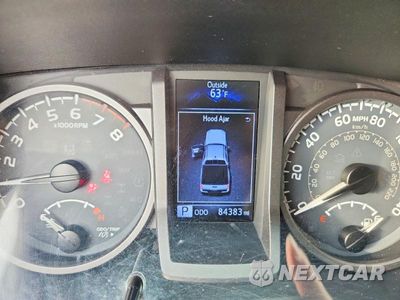 Zdjęcie 9 z 12 samochodu: 2018 TOYOTA TACOMA TRD OFF-ROAD VIN:5TFCZ5AN3JX139090 - miniatura