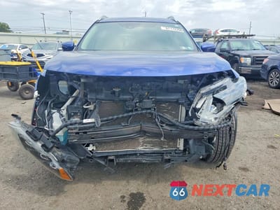 Piąte zdjęcie samochodu w środku: 2017 NISSAN ROGUE SL VIN:5N1AT2MV6HC744477 - miniatura