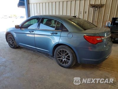 Drugie zdjęcie samochodu z przodu: 2011 CHRYSLER 200 LX VIN:1C3BC4FB7BN617745 - miniatura