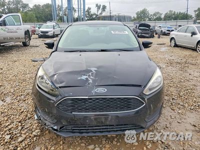 Piąte zdjęcie samochodu w środku: 2017 FORD FOCUS SE VIN:1FADP3F29HL339105 - miniatura