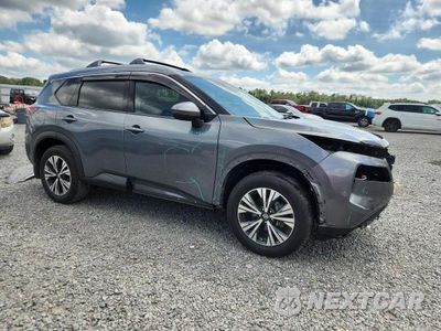 Czwarte zdjęcie samochodu z boku: 2021 NISSAN ROGUE SV VIN:5N1AT3BA7MC795079 - miniatura