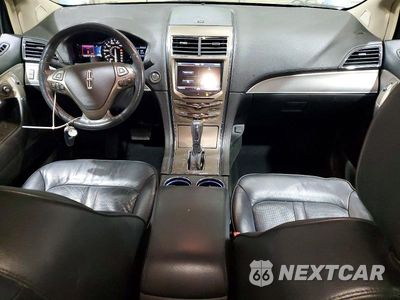 Zdjęcie 8 z 13 samochodu: 2013 LINCOLN MKX VIN:2LMDJ6JK8DBL46805 - miniatura