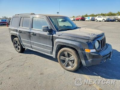 Czwarte zdjęcie samochodu z boku: 2014 JEEP PATRIOT SPORT VIN:1C4NJPBAXED912314 - miniatura
