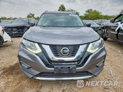 Piąte zdjęcie samochodu w środku: 2019 NISSAN ROGUE SV VIN:5N1AT2MV5KC783696 - miniatura