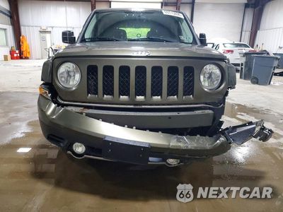 Piąte zdjęcie samochodu w środku: 2016 JEEP PATRIOT LATITUDE VIN:1C4NJRFB1GD572391 - miniatura