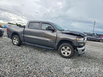 Czwarte zdjęcie samochodu z boku: 2020 RAM 1500 BIG HORN/LONE STAR VIN:1C6SRFFT2LN362817 - miniatura
