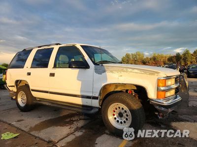 Czwarte zdjęcie samochodu z boku: 1996 CHEVROLET TAHOE K1500 VIN:1GNEK13R9TJ303669 - miniatura