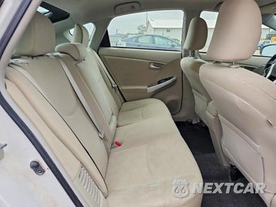 Zdjęcie 10 z 13 samochodu: 2013 TOYOTA PRIUS THREE VIN:JTDKN3DU4D5566891 - miniatura