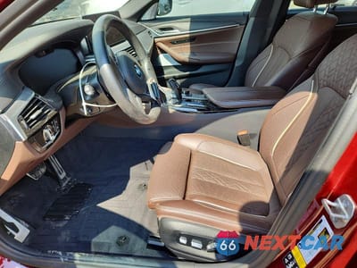Zdjęcie 7 z 12 samochodu: 2022 BMW M550XI VIN:WBA13BK0XNCH85198 - miniatura