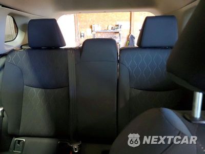Zdjęcie 10 z 13 samochodu: 2024 TOYOTA COROLLA CROSS LE VIN:7MUCAABG3RV107151 - miniatura