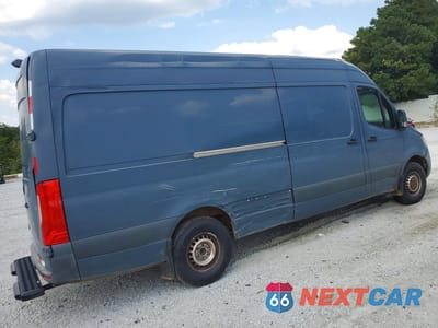 Trzecie zdjęcie samochodu z tyłu: 2019 MERCEDES-BENZ SPRINTER 2500/3500 DELIVERY VAN VIN:WD4PF1CD9KP123734 - miniatura
