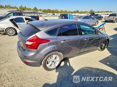 Trzecie zdjęcie samochodu z tyłu: 2014 FORD FOCUS SE VIN:1FADP3K2XEL407817 - miniatura