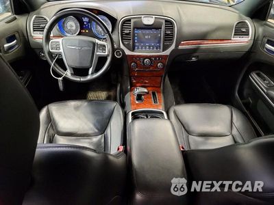Zdjęcie 8 z 12 samochodu: 2013 CHRYSLER 300 VIN:2C3CCARG6DH568589 - miniatura