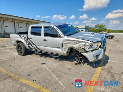 Czwarte zdjęcie samochodu z boku: 2013 TOYOTA TACOMA DOUBLE CAB PRERUNNER VIN:5TFJU4GN2DX035900 - miniatura