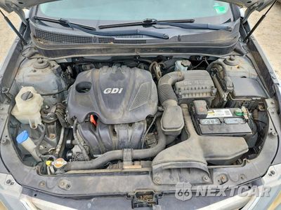 Zdjęcie 11 z 12 samochodu: 2011 HYUNDAI SONATA LIMITED VIN:5NPEC4AC5BH298435 - miniatura