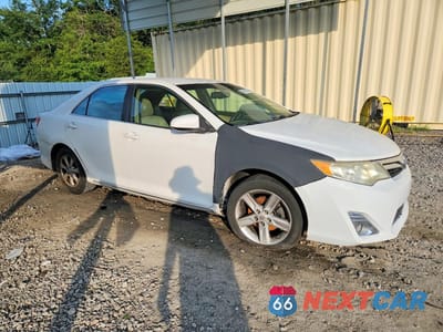 Czwarte zdjęcie samochodu z boku: 2014 TOYOTA CAMRY HYBRID XLE VIN:4T1BD1FK5EU118777 - miniatura