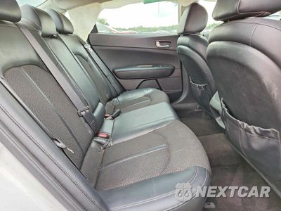 Zdjęcie 10 z 12 samochodu: 2018 KIA OPTIMA S VIN:5XXGT4L31JG242525 - miniatura