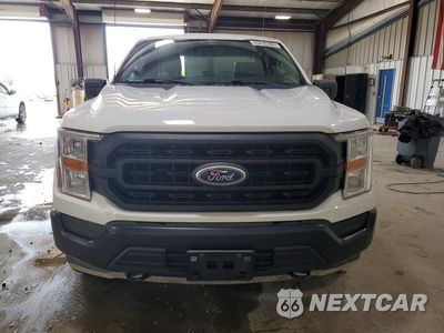 Piąte zdjęcie samochodu w środku: 2022 FORD F150 SUPER CAB VIN:1FTFX1E5XNKE34289 - miniatura