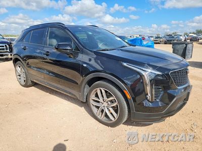 Czwarte zdjęcie samochodu z boku: 2019 CADILLAC XT4 SPORT VIN:1GYFZFR41KF112583 - miniatura