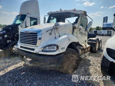 Piąte zdjęcie samochodu w środku: 2018 FREIGHTLINER COLUMBIA 120 SEMI TRUCK VIN:3ALXA7CG6JDJX4102 - miniatura