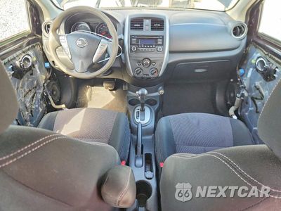 Zdjęcie 8 z 13 samochodu: 2018 NISSAN VERSA SV VIN:3N1CN7AP3JL847105 - miniatura