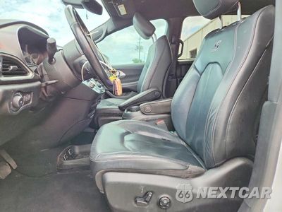 Zdjęcie 7 z 13 samochodu: 2020 CHRYSLER PACIFICA TOURING L VIN:2C4RC1BG3LR237784 - miniatura